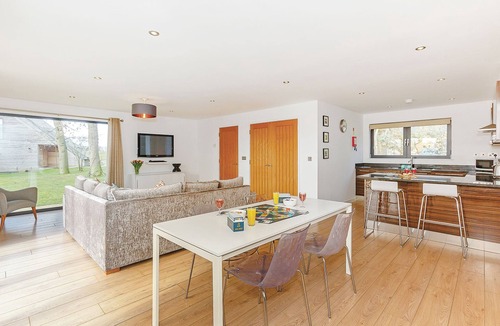 Pocklington Ski Chalet | 2 bedroom accommodation in Pocklington, York