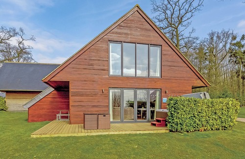 Pocklington Ski Chalet | 2 bedroom accommodation in Pocklington, York