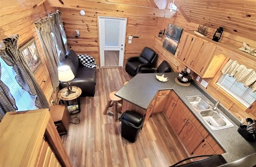 Luray Cabin | 2 bedroom accommodation in Luray
