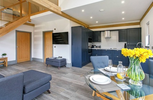 Annbank Ski Chalet | 2 bedroom accommodation in Annbank, Ayr