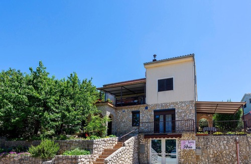 Njivice Apartment | 2 bedroom amazing apartment in Njivice