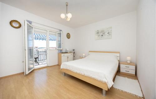 Gustirna Apartment | 2 Bedroom Amazing Apartment In Gustirna