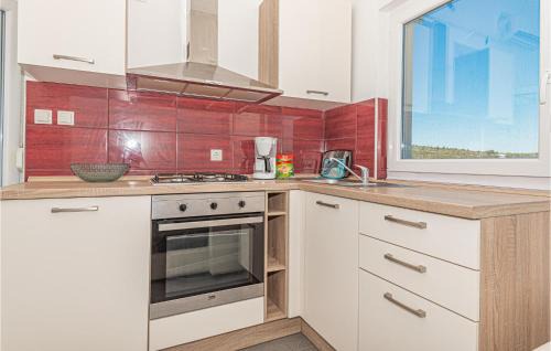 Dvornica Apartment | 2 Bedroom Amazing Apartment In Kanica