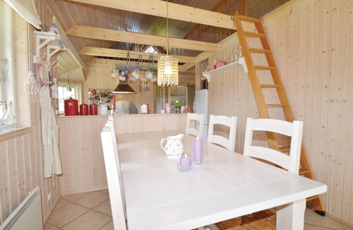 Marielyst House | 2 bedroom amazing home in Væggerløse