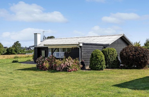 Skastrup Strand House | 2 bedroom amazing home in Bogense