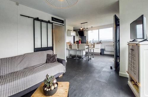 Parigne House | 2 bedroom amazing home in Parigné
