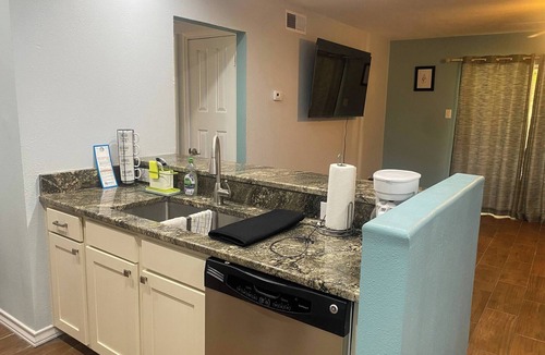 Medical Center District Condo | 2 bedroom and 2 bathroom Condominium in Medical Center