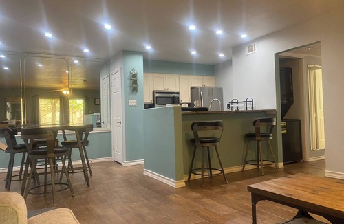 Medical Center District Condo | 2 bedroom and 2 bathroom Condominium in Medical Center