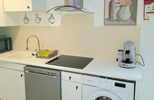 Palavas-les-Flots Apartment | 2-bedroom apartment with terrace and parking, air conditioning