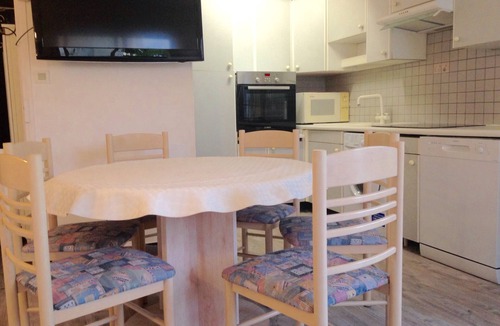 Palavas-les-Flots Apartment | 2-bedroom apartment with terrace and parking, air conditioning