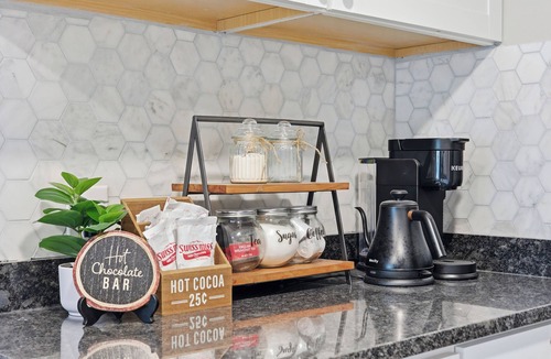 East Stroudsburg Apartment | 2-bedroom apartment above coffee shop in the heart of downtown East Stroudsburg.