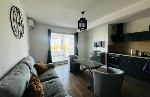 Plage d'Argeles Apartment | 2-Bedroom Apartment in Argelès-sur-Mer with Parking and Air Conditioning