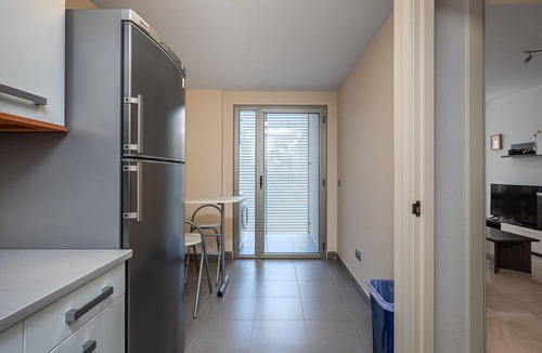 Torredembarra Apartment | 2-Bedroom Apartment with Pool and Parking 250m from the Beach