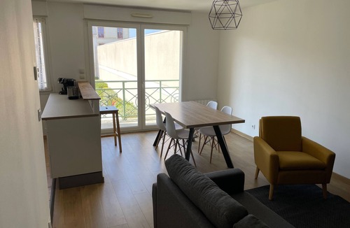 Lion-sur-Mer Apartment | 2 bedroom apartment - 50m from the sea - residence parking
