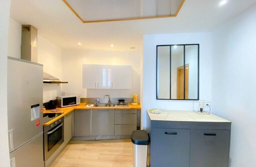 Gare Apartment | 2 bedroom apartment - 2 steps from the train stati