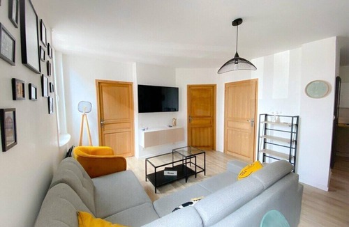 Gare Apartment | 2 bedroom apartment - 2 steps from the train stati
