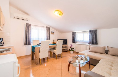 Vrvari Apartment | 2-bedroom apartment AnaKatarina in Porec
