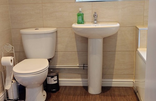 Cradley Apartment | 2 Bedroom Apartment