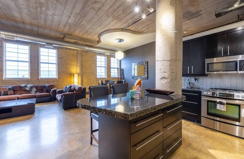 Saskatoon Downtown Apartment | 2-bedroom apartment in quaint Saskatoon with AC and complimentary gym membership