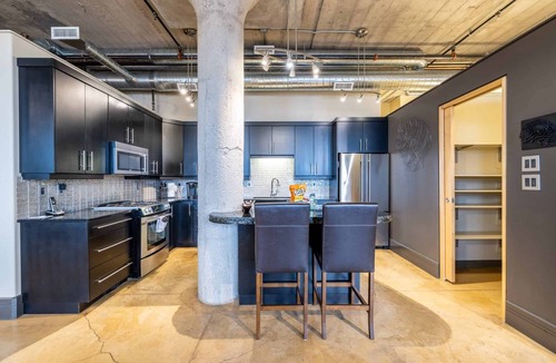 Saskatoon Downtown Apartment | 2-bedroom apartment in quaint Saskatoon with AC and complimentary gym membership