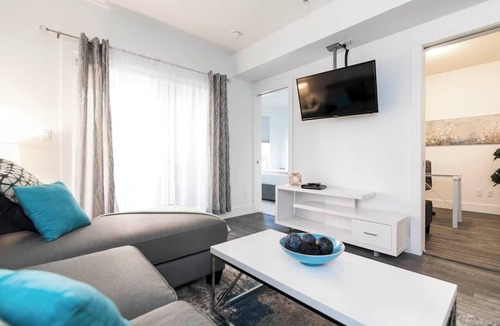 Saskatoon Downtown Apartment | 2-bedroom apartment in serene Saskatoon with cool AC and complimentary gym