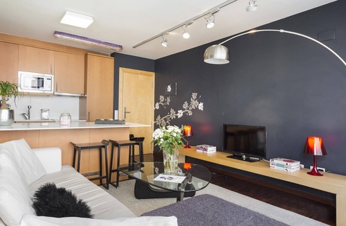 Sant Gervasi Apartment | 2-bedroom apartment in Sarrià with private terrace for 4 people