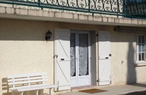 Mensignac Apartment | 2 Bedroom Apartment in 24350 - MENSIGNAC