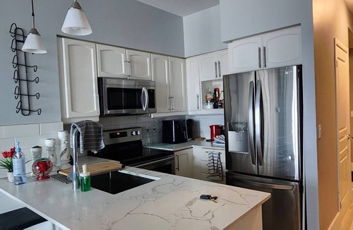 St. Lawrence Apartment | 2-bedroom apartment in amazing Toronto with cool AC breeze