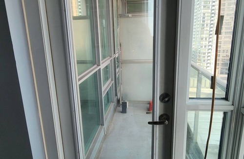St. Lawrence Apartment | 2-bedroom apartment in amazing Toronto with cool AC breeze
