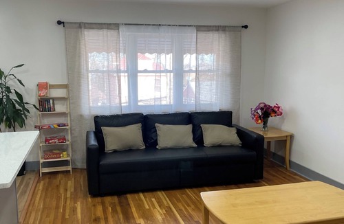 Wakefield Apartment | 2-bedroom apartment in cool Bronx with refreshing AC