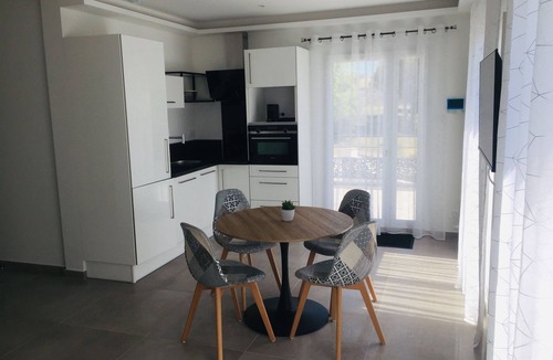 Caveirac Apartment | 2 Bedroom Apartment in Caveirac