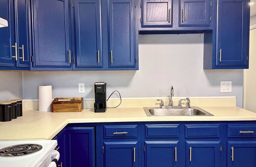 Utica Apartment | 2-bedroom apartment in serene Utica with Fast WiFi for relaxing stays