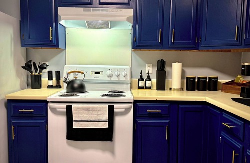 Utica Apartment | 2-bedroom apartment in serene Utica with Fast WiFi for relaxing stays