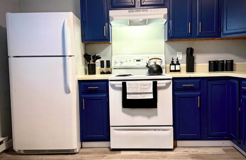 Utica Apartment | 2-bedroom apartment in serene Utica with Fast WiFi for relaxing stays