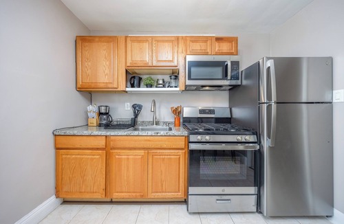 Flatlands Apartment | 2-bedroom apartment in charming Brooklyn with WiFi, AC. Live like a local