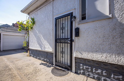 Flatlands Apartment | 2-bedroom apartment in charming Brooklyn with WiFi, AC. Live like a local