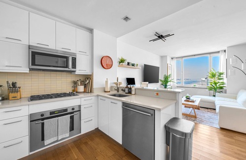 Midtown West Apartment | 2-bedroom apartment in brilliant New York with AC