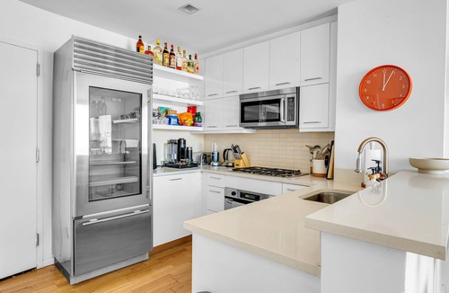 Midtown West Apartment | 2-bedroom apartment in brilliant New York with AC