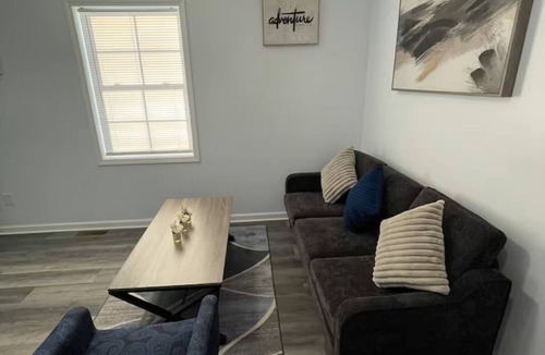 Balmville Apartment | 2-bedroom apartment in excellent Newburgh with AC and charm