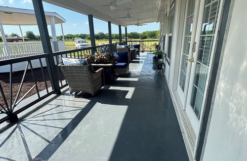 Quinlan Apartment | 2-bedroom apartment in welcoming Quinlan with AC, WiFi