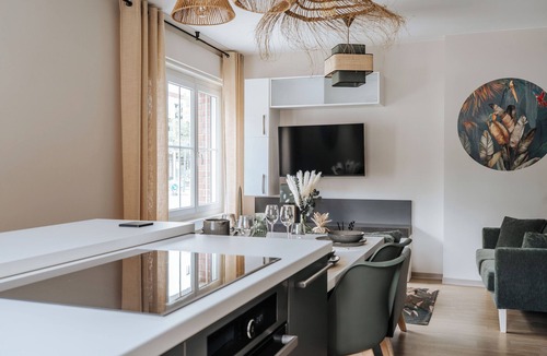 Centre Ville Apartment | 2-bedroom apartment - Jungle Chic Abysséa - heart of Amiens