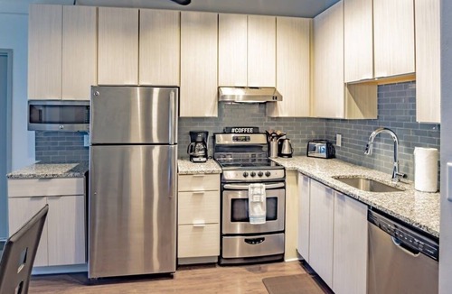 SoNo Apartment | 2 Bedroom Apartment Near EMORY University Hospital
