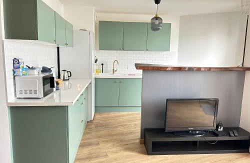 Saint-Denis Apartment | 2 bedroom Apartment + Parking