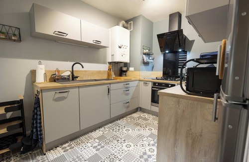 Bayeux Apartment | 2 bedroom apartment private parking Normandy BAYEUX D-Day Beaches
