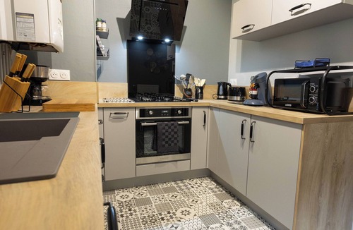 Bayeux Apartment | 2 bedroom apartment private parking Normandy BAYEUX D-Day Beaches