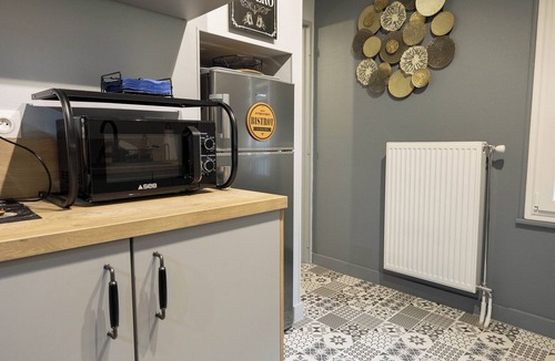 Bayeux Apartment | 2 bedroom apartment private parking Normandy BAYEUX D-Day Beaches