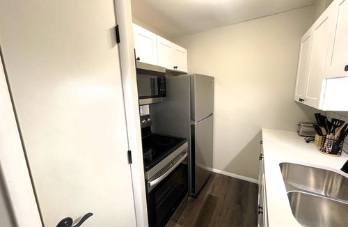 Bloomington Apartment | 2-Bedroom Apartment – Budget-Friendly City Stay