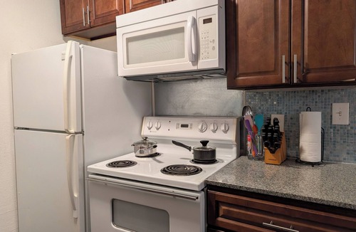Fort Worth Apartment | 2-bedroom apartment in lovely Fort Worth with AC