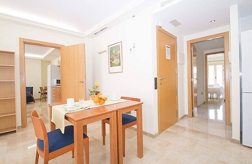 Trinitat Apartment | 2 Bedroom apartment with balcony. VIV 12