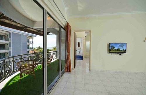 Padang Matsirat Apartment | 2 Bedroom Apartment with Pool View